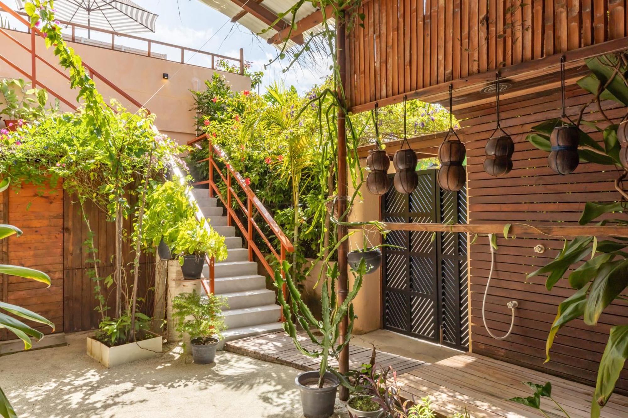 Nemo Inn Omadhoo Екстер'єр фото